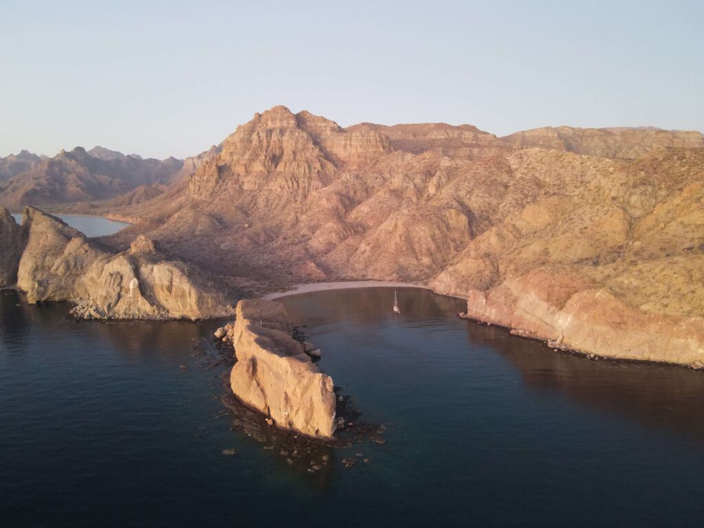 remote anchorages, mid region. Candeleros Chico